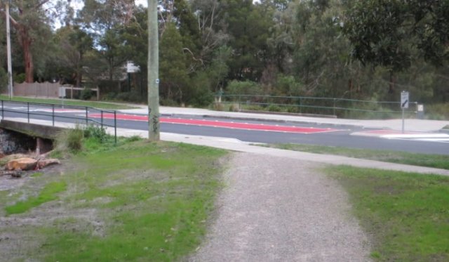 bridge pedestrian refuge